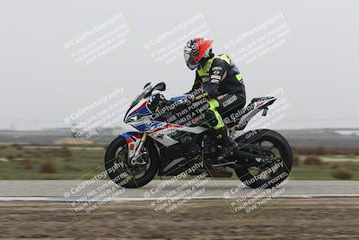 media/Nov-30-2025-TrackDaz (Sun) [[d8b22663df]]/B Group/Session 5 (Wheelie Bump)/